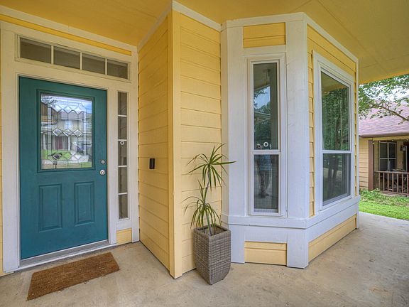 3rd image of 108 Grant Ct