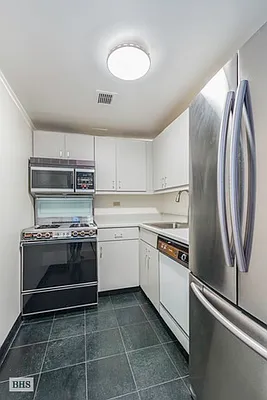 Rented by Brown Harris Stevens | media 3
