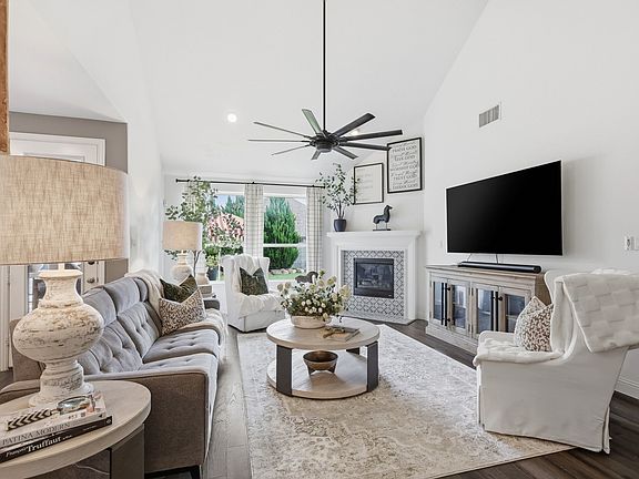 4th image of 1112 Homestead Way