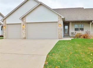 385 Kelvington Dr #385, Sun Prairie, WI 53590
