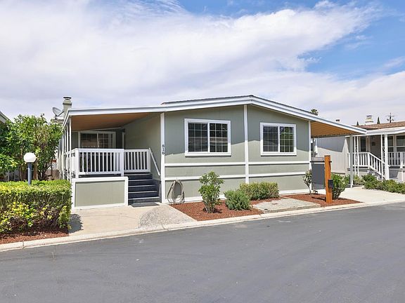 2nd image of 816 Villa Teresa Way #816