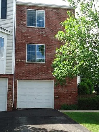16459 Timber Crest Dr SE — Photo 2