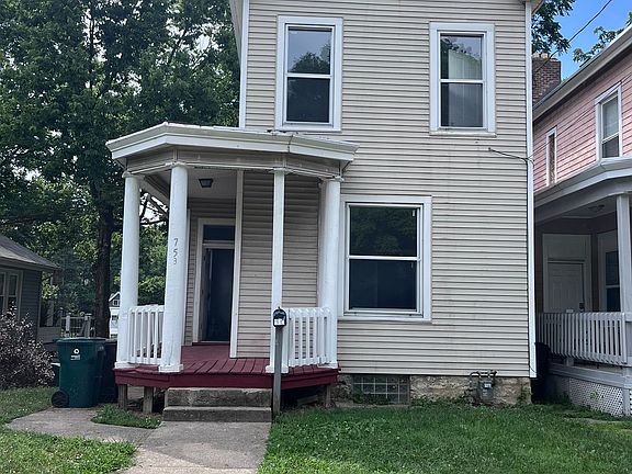2nd image of 753 Woodlawn Ave