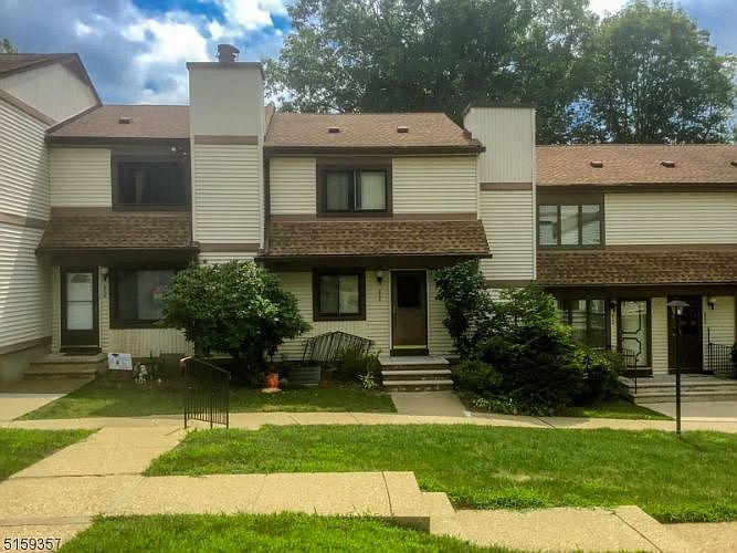 806 Stonegate Ln, Stanhope, NJ 07874 Zillow