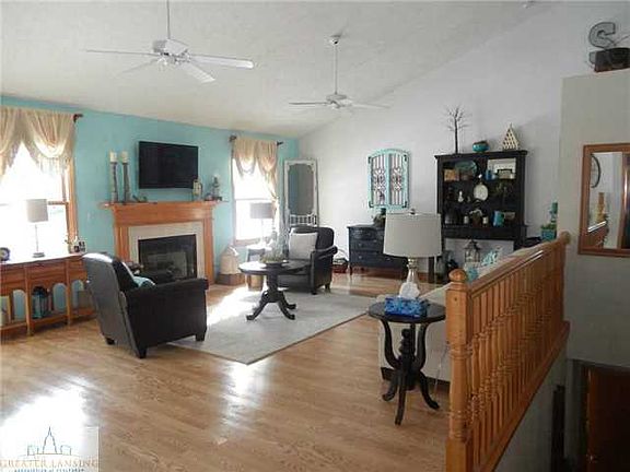 4th image of 11740 Millstone Dr