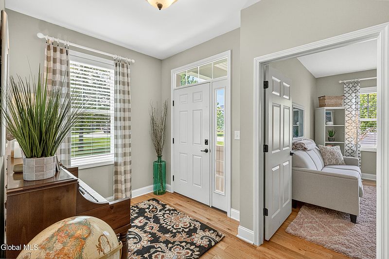 5th image of 34 Cider Mill Way