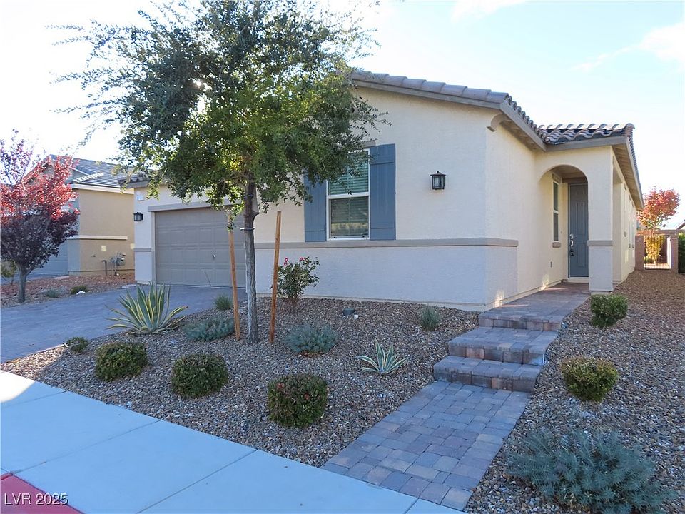 1st image of 2771 Alta Vista St