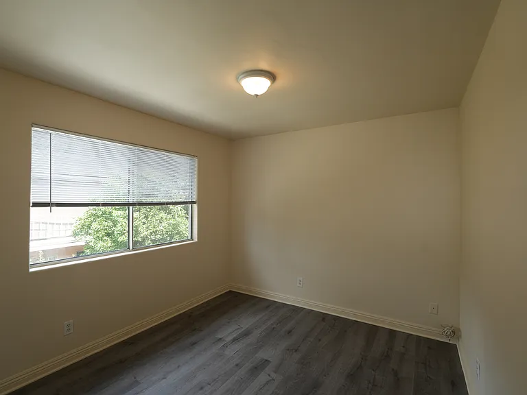 8115 E 3rd St #3 — Photo 14