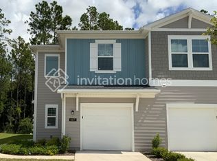 667 Cherry Ridge Dr, Orange Park, FL 32065