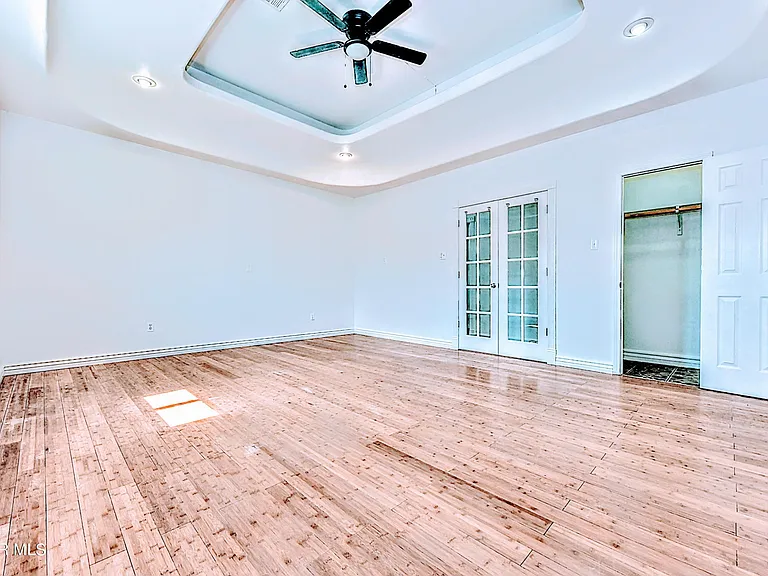 753 N Carolina Dr — Photo 17
