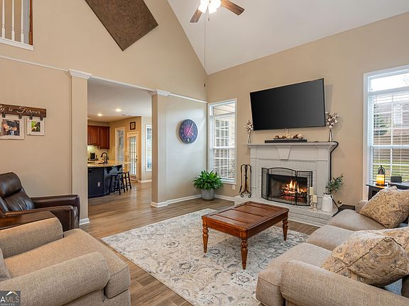 2nd image of 3431 Blaisdell Rd