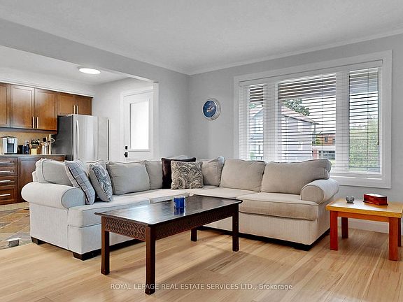 5th image of 6 Parkchester Rd