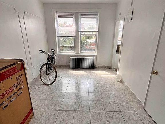 3rd image of 659 Vanderbilt Ave APT 3F