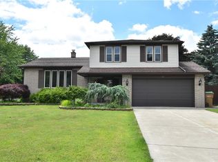 12 Honorine Dr, Depew, NY