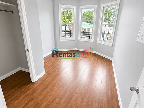 80 Brookdale Ave Photo 1