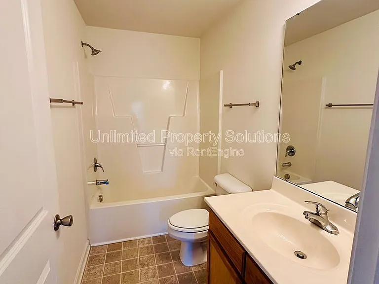 376 S Kerr Ave #302 — Photo 15
