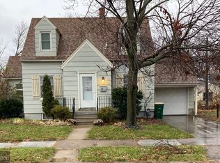 105 W Hempstead Ave, Fairfield, IA 52556