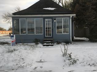 1985 Walker St, Des Moines, IA 50316