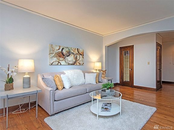 3rd image of 2328 10th Ave E APT 303