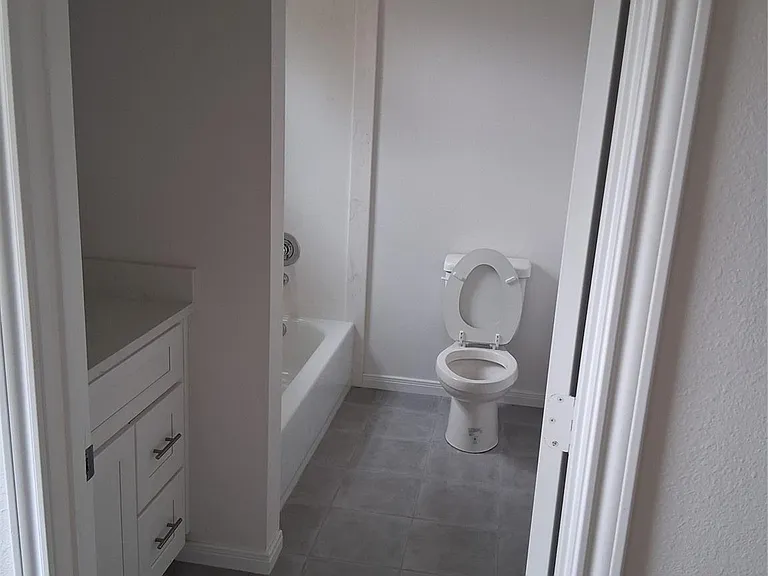 6835 Landor St — Photo 24