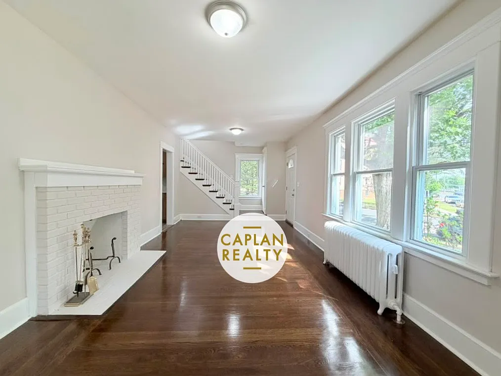 3 bed, 1440 sqft, $4,500 — Photo 2