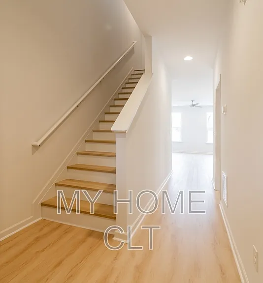 2719 Capitol Dr — Photo 2
