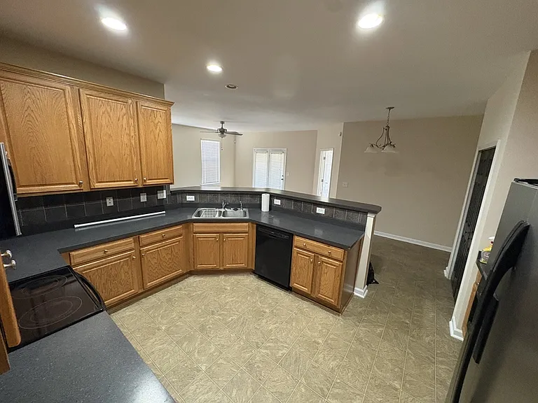 101 Brentmoor Pl — Photo 11