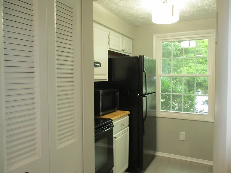 8601 Kenosha Ct — Photo 11