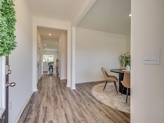 3rd image of 804 Pinhoti St