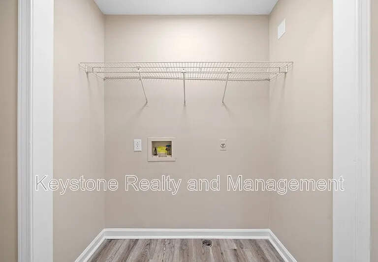 290 Thompsonville Ln #303 — Photo 11