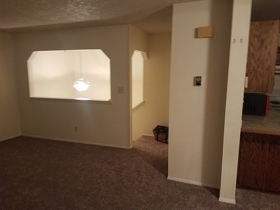 3rd image of 1556 Van Buren St APT A