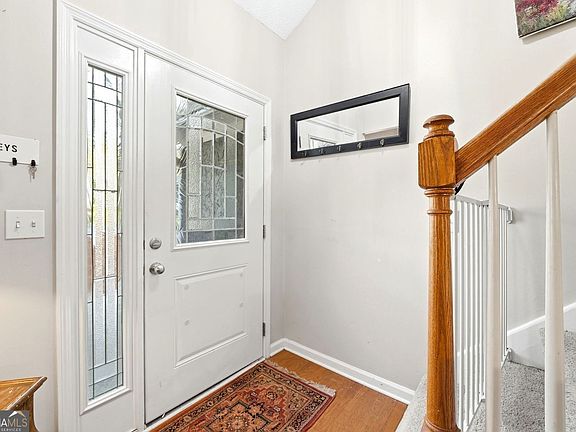 5th image of 3206 Country Walk Dr