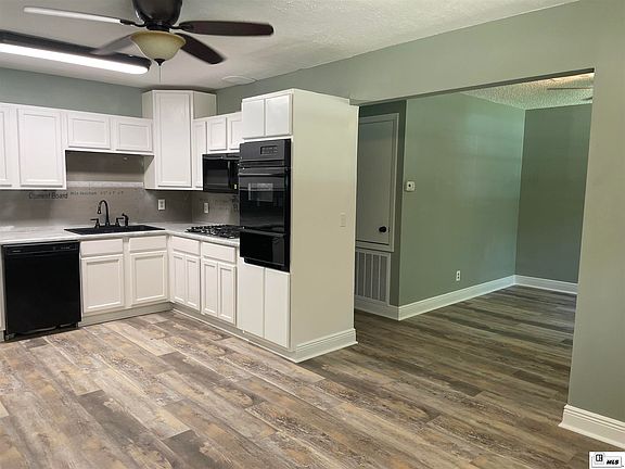 5th image of 316 Hilbert Dr
