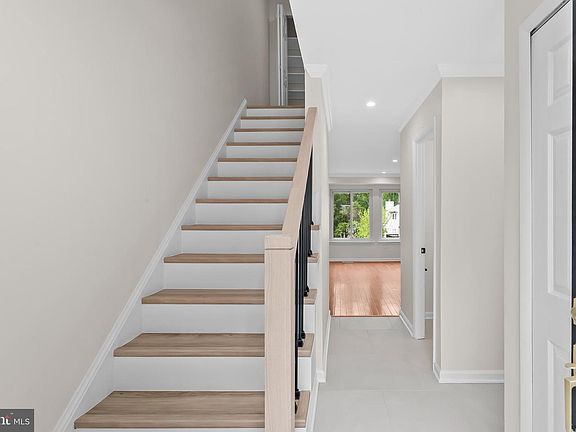 4th image of 15732 Millbrook Ln #79