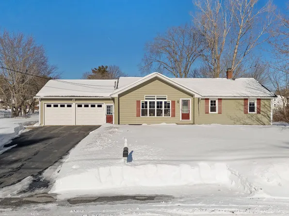 7 Jeffrey Avenue, Saco, ME 04072