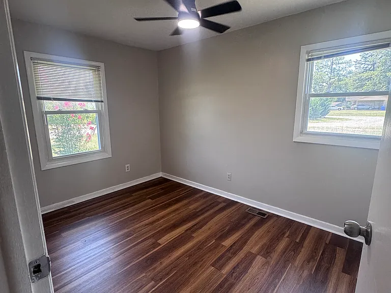 7363 Hyannis Dr — Photo 12