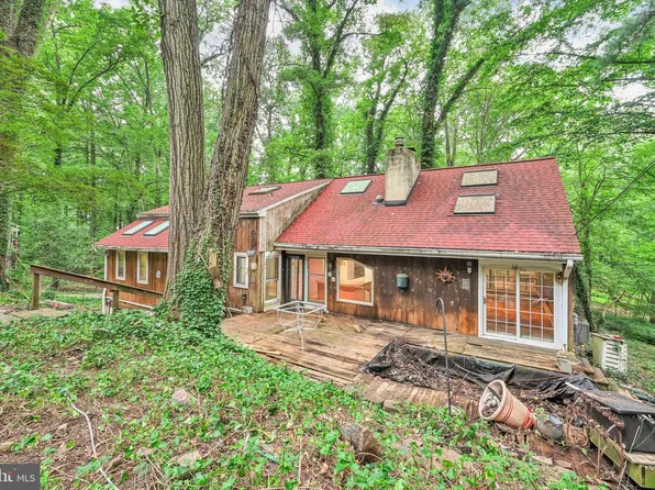 9 Wooded Ln, Media, PA 19063