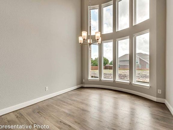 3rd image of 5609 Fairway Ct