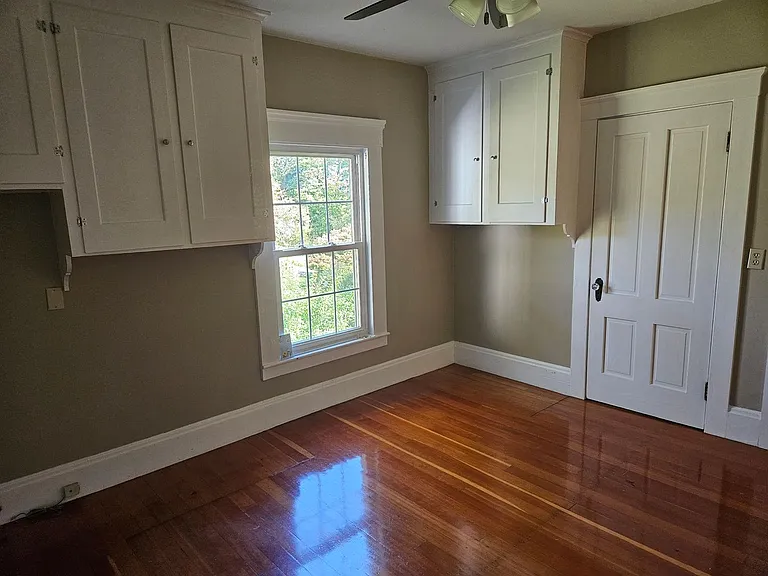 36 Pleasant St — Photo 22