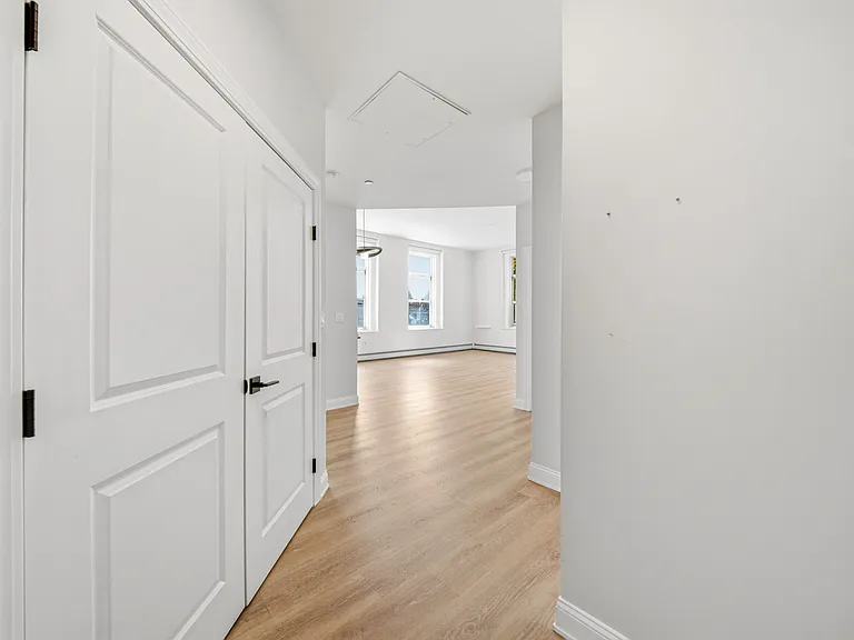 145 Glenwood St #304 — Photo 5