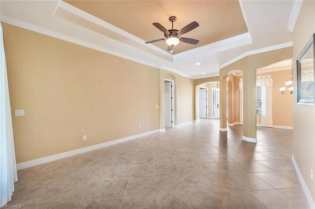 5 bed, 3.0 bath, 2925 sqft, $4,750 — Photo 4