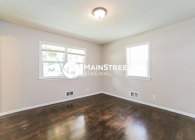 913 SW 14th Street Ter — Photo 12
