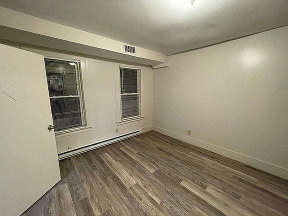 5th image of 138 Fort Hill Ave #1
