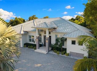 720 Orchid DR, NAPLES, FL 34102