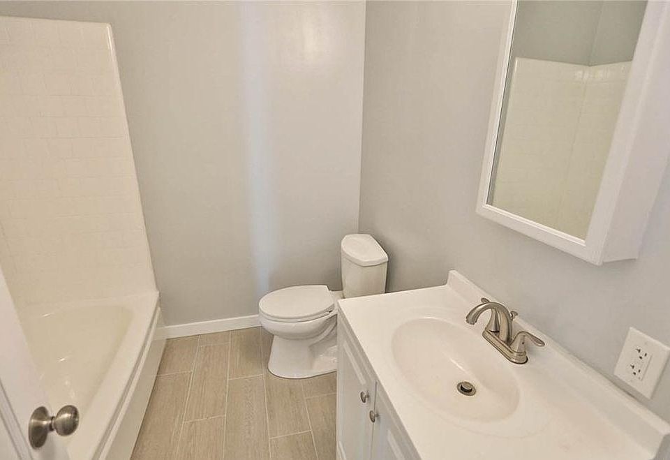 1st image of 9145 Piperhill Dr SE