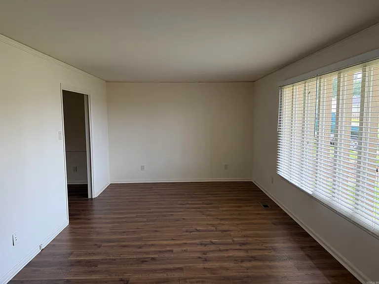 11417 Ethan Allen Dr — Photo 2