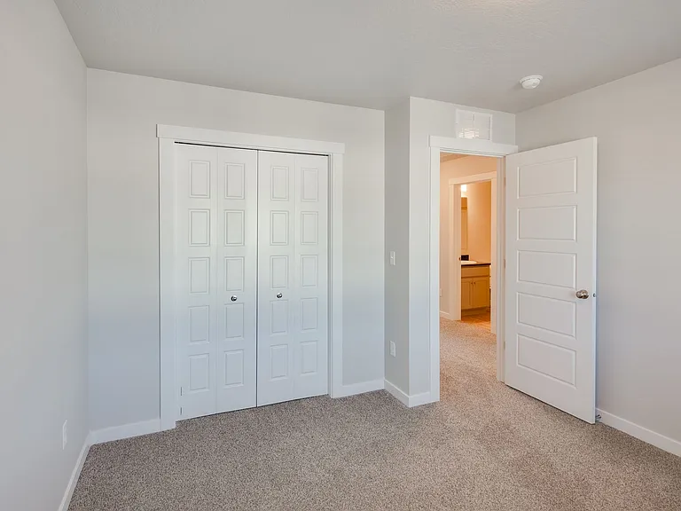 319 S Riggs Spring Ave — Photo 22