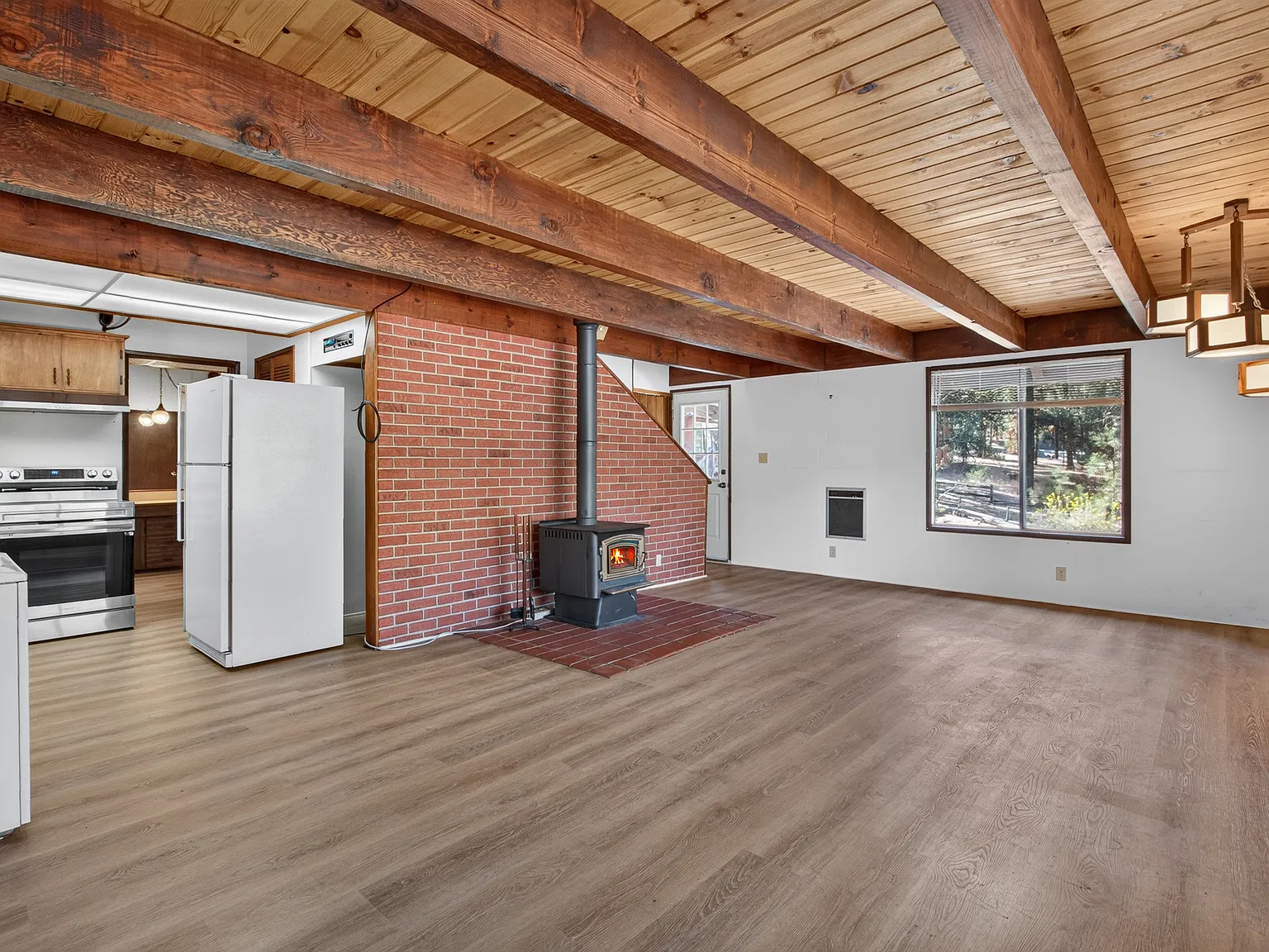 3 bed, 1592 sqft, $1,650 — Photo 2