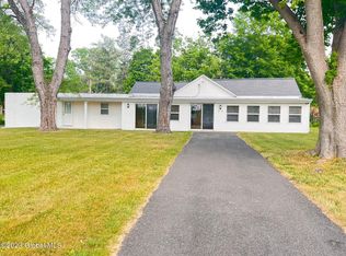 22 Homewood Ave, Watervliet, NY 12189