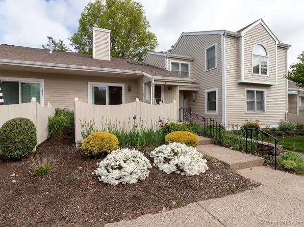 443 Lakeview Drive #443, Southington, CT 06489